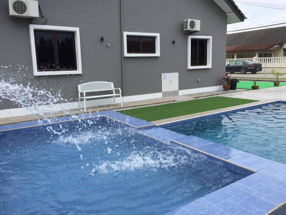 Melaka Beach Villa Klebang Besar Buitenkant foto